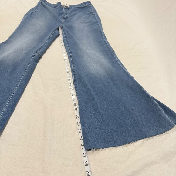 Free People We the Free Youthquake Cropped Flare Stretch Jeans Size 29 NWOT - Picture 7 of 9